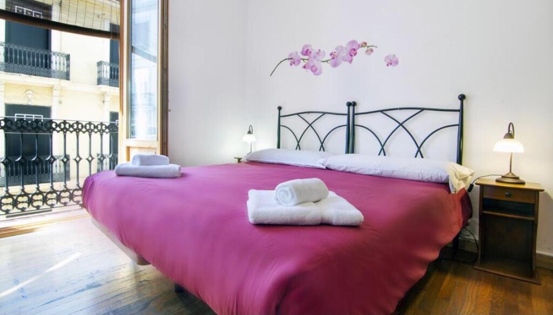 Kasa Katia Guest House บาเลนเซีย ภายนอก รูปภาพ