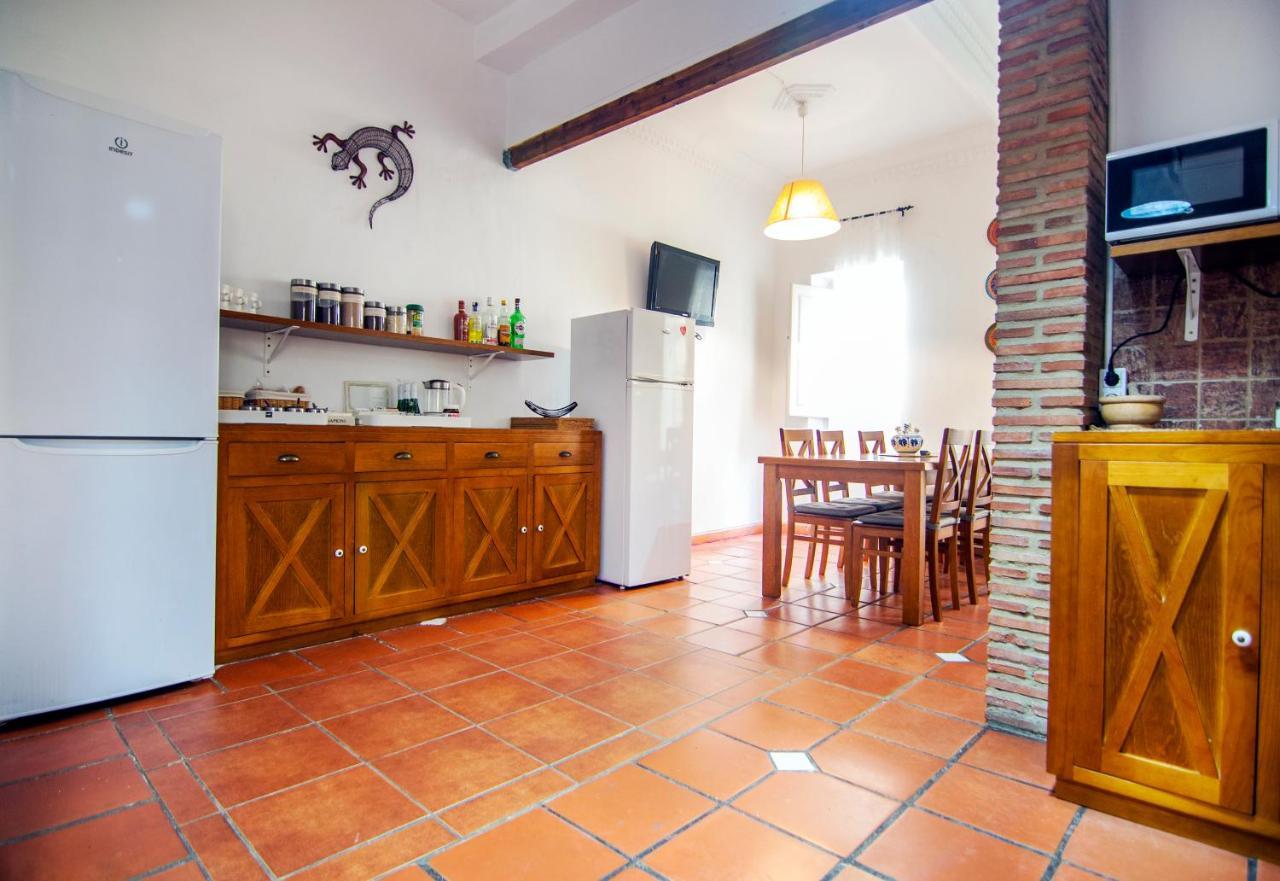 Kasa Katia Guest House บาเลนเซีย ภายนอก รูปภาพ