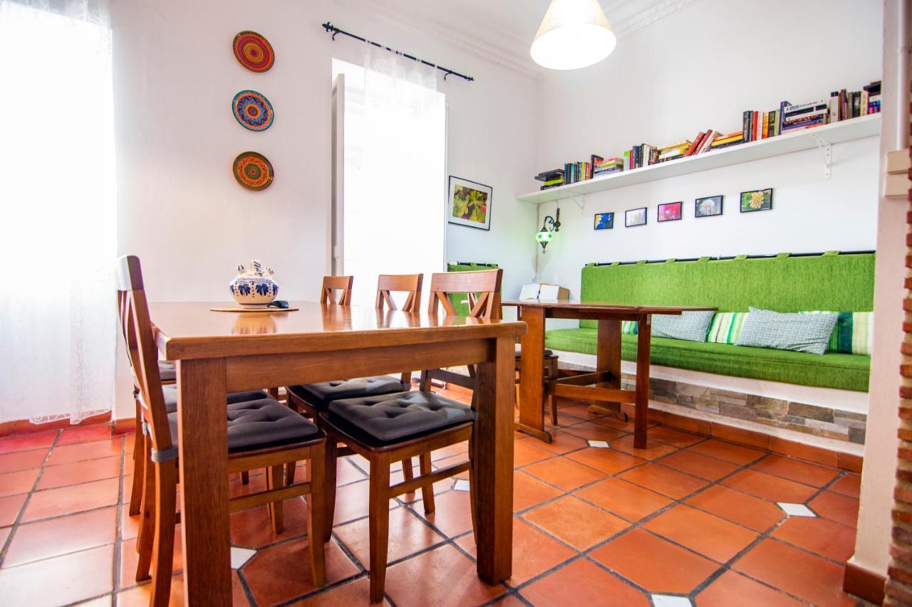 Kasa Katia Guest House บาเลนเซีย ภายนอก รูปภาพ
