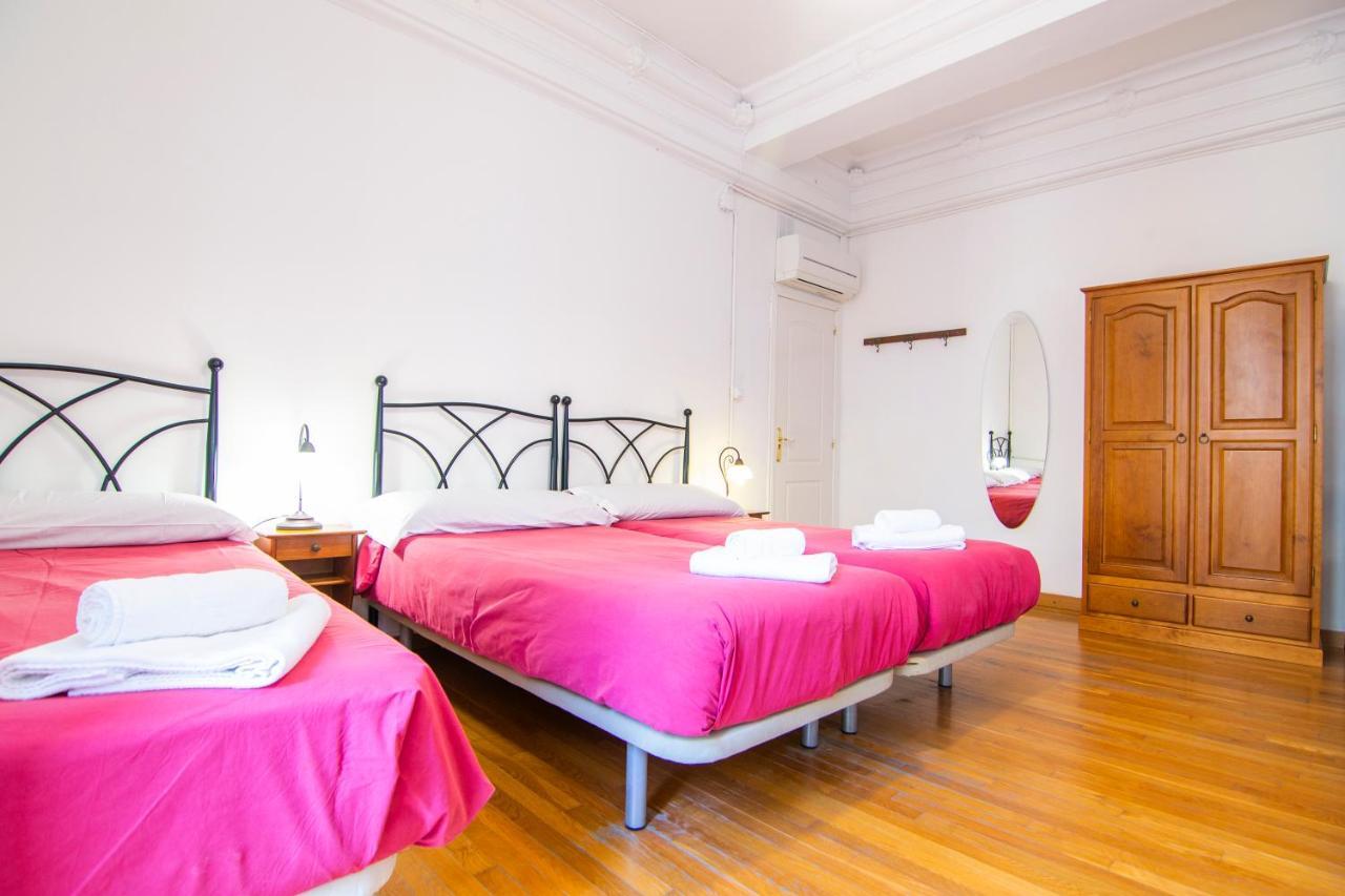 Kasa Katia Guest House บาเลนเซีย ภายนอก รูปภาพ