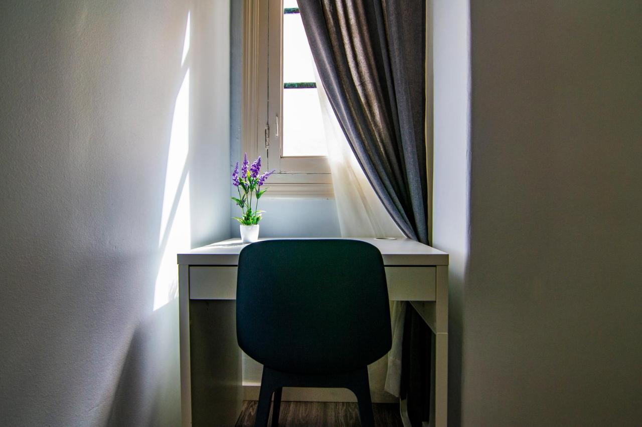 Kasa Katia Guest House บาเลนเซีย ภายนอก รูปภาพ