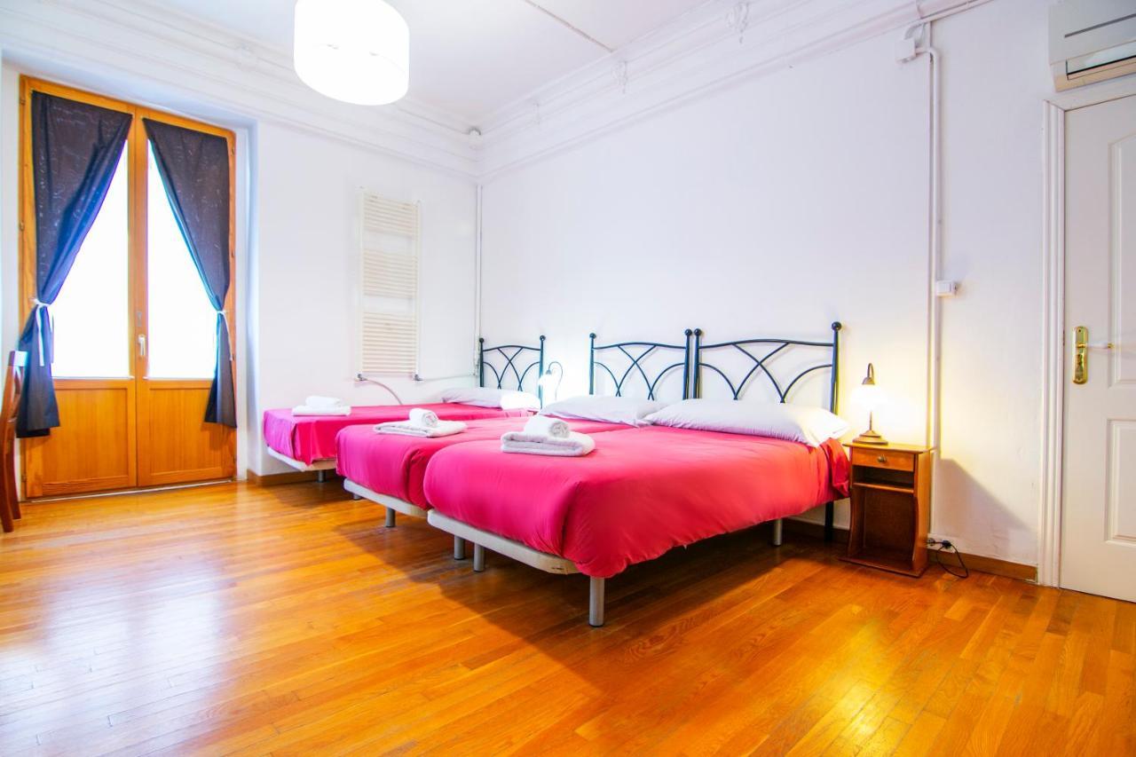 Kasa Katia Guest House บาเลนเซีย ภายนอก รูปภาพ
