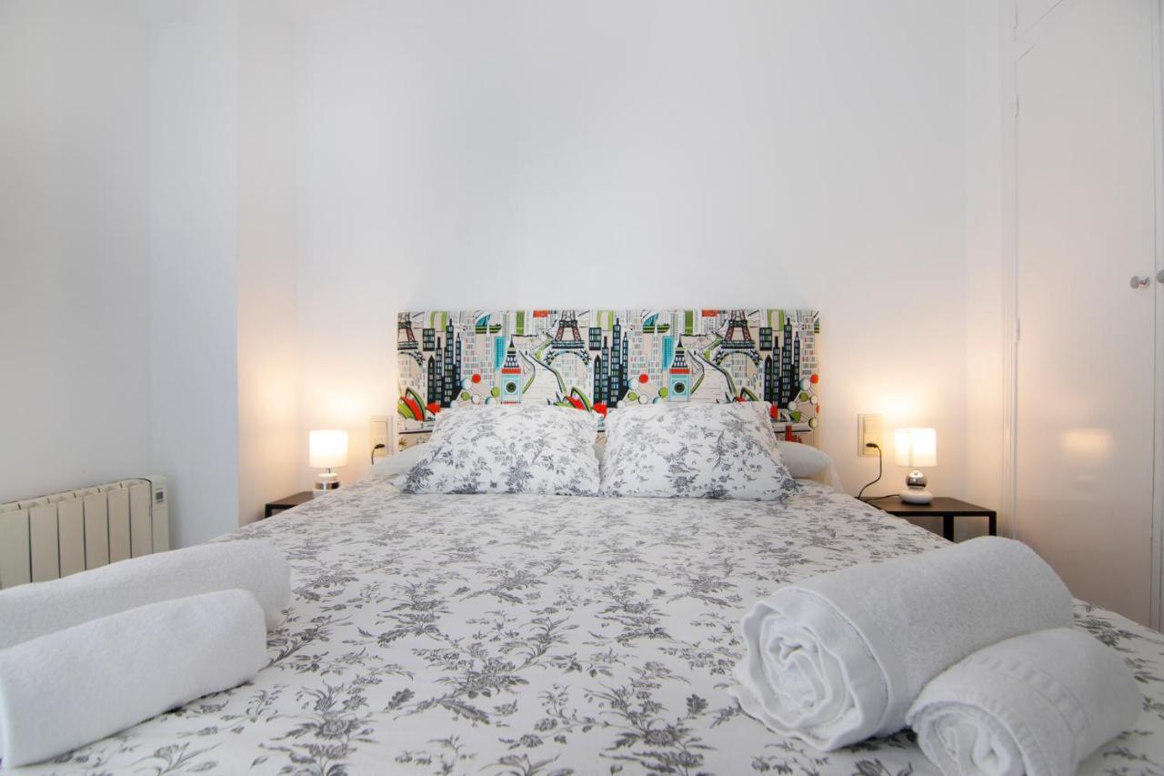 Kasa Katia Guest House บาเลนเซีย ภายนอก รูปภาพ