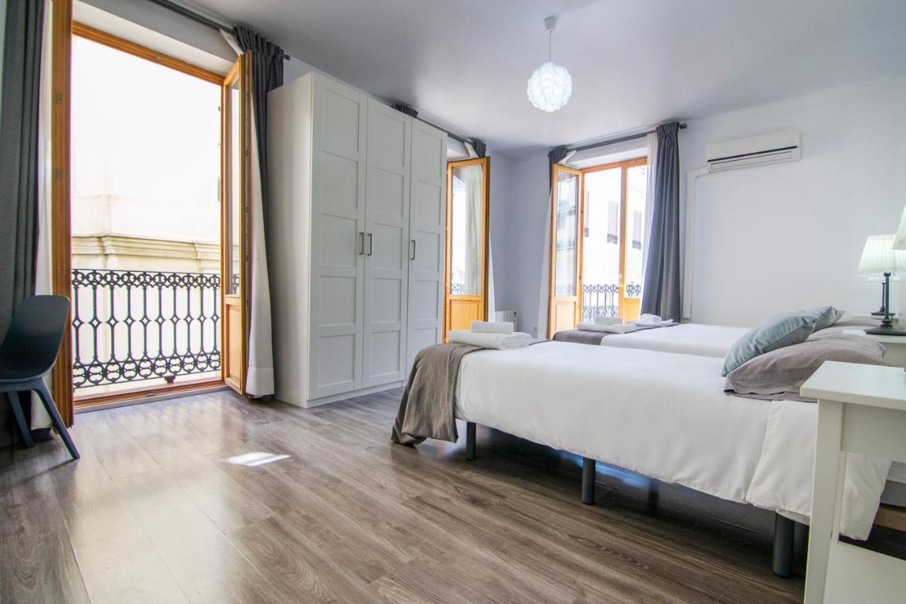 Kasa Katia Guest House บาเลนเซีย ภายนอก รูปภาพ