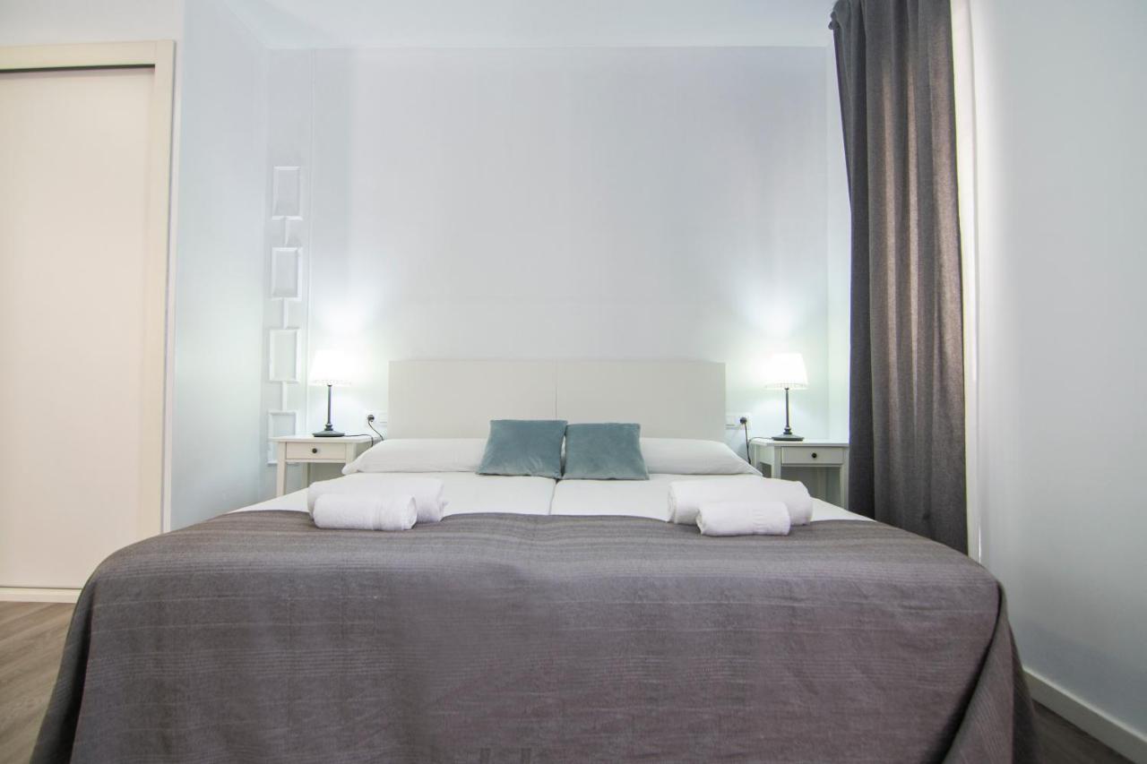 Kasa Katia Guest House บาเลนเซีย ภายนอก รูปภาพ